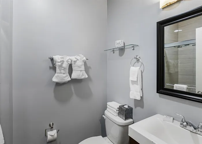 West Loop, Surestay Collection By Western